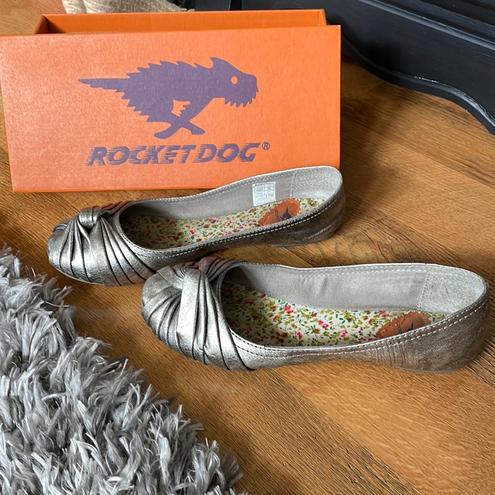 Rocket dog slip on shoes